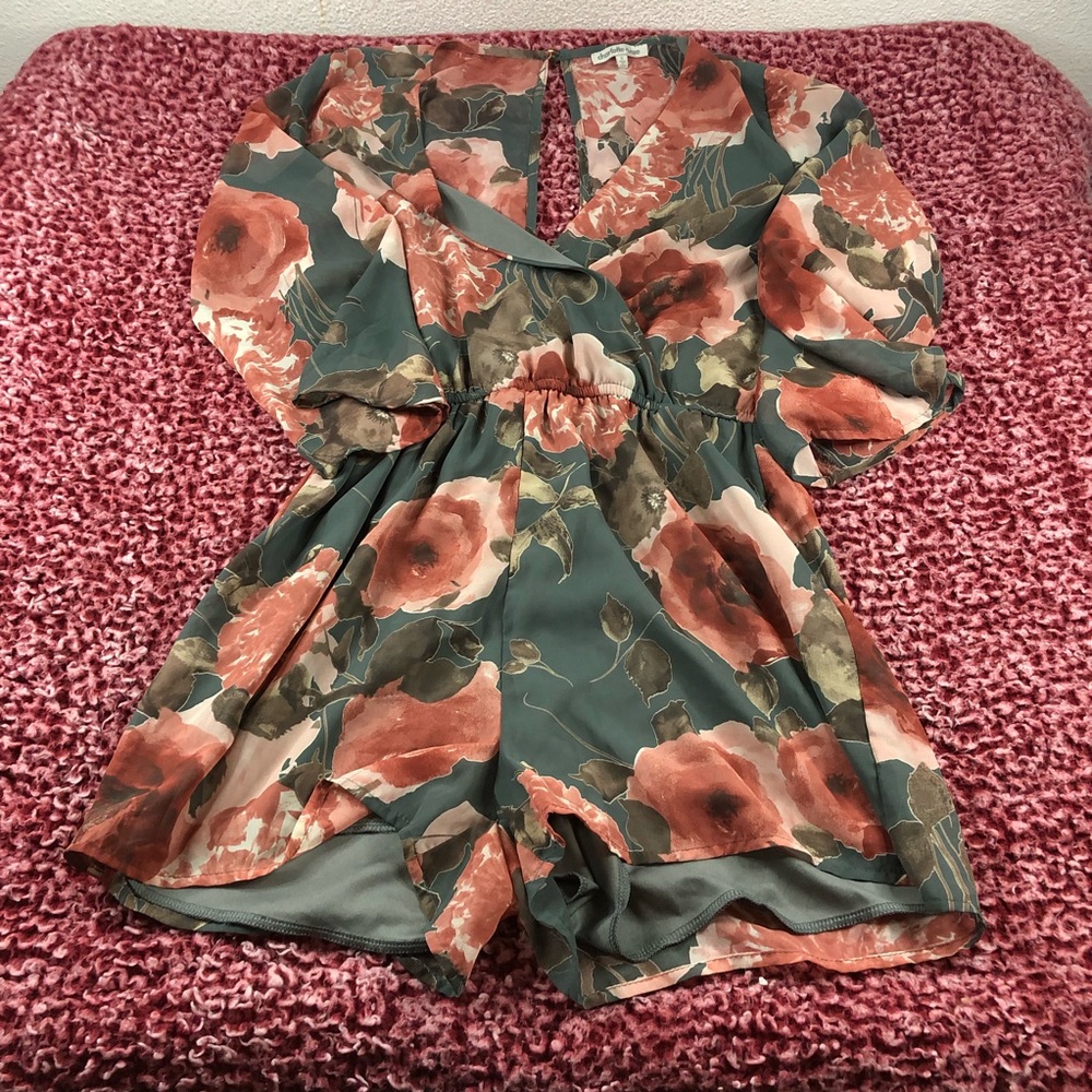 Women’s Charlotte Russe Shorts Romper